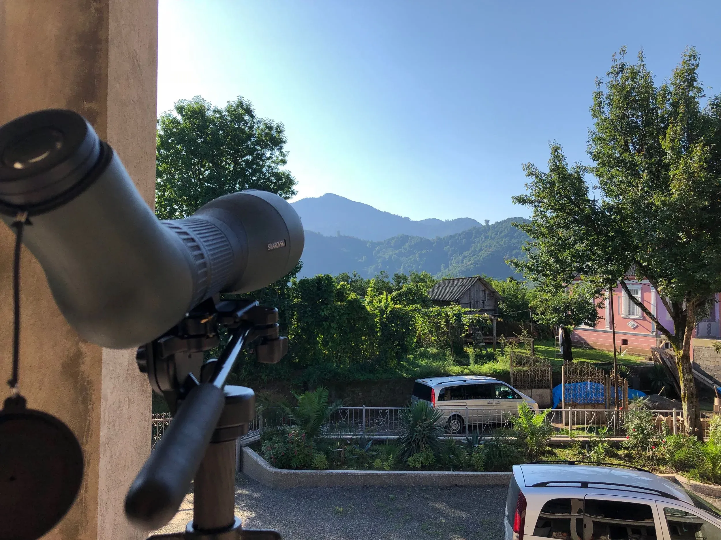 August 15th. From Ruslan’s balcony we could already enjoy migration of raptors whilst doing (mostly) administrative tasks before the start of the count. This — in essence — is not what we like to see and one of the reasons we have decided to start the count earlier in upcoming years.